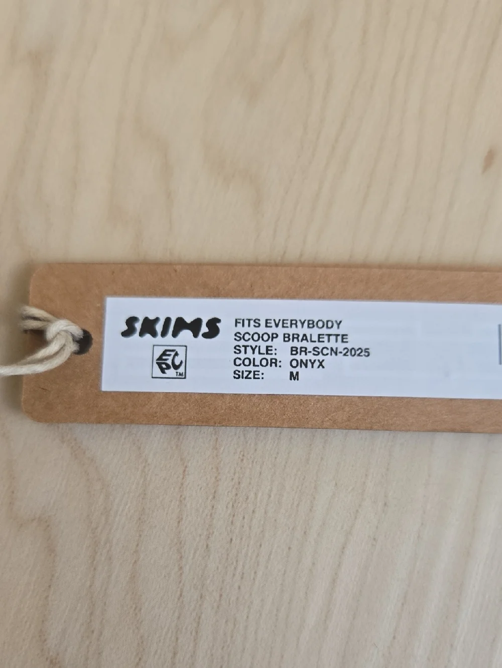 NWT SKIMS Fits Everybody Scoop Bralette, Onyx, Size Medium - Picture 3 of 4